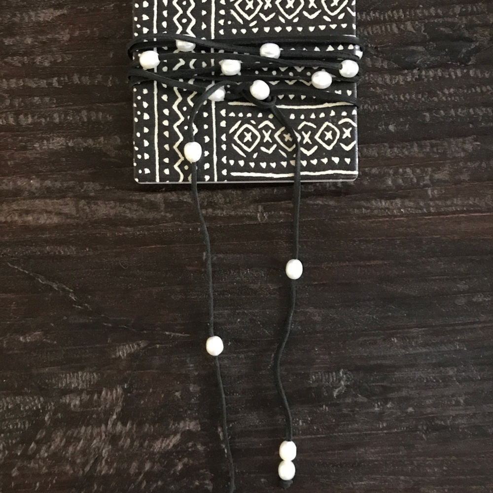 Genuine Australian South Sea pearl and leather